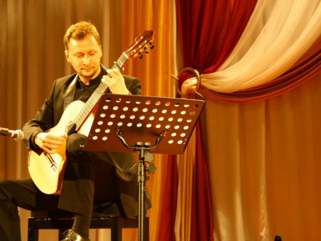 Новиков(гитара)