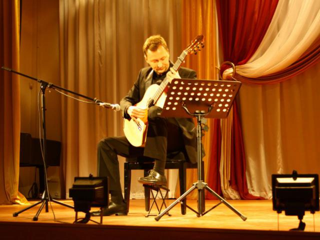 Новиков(гитара)