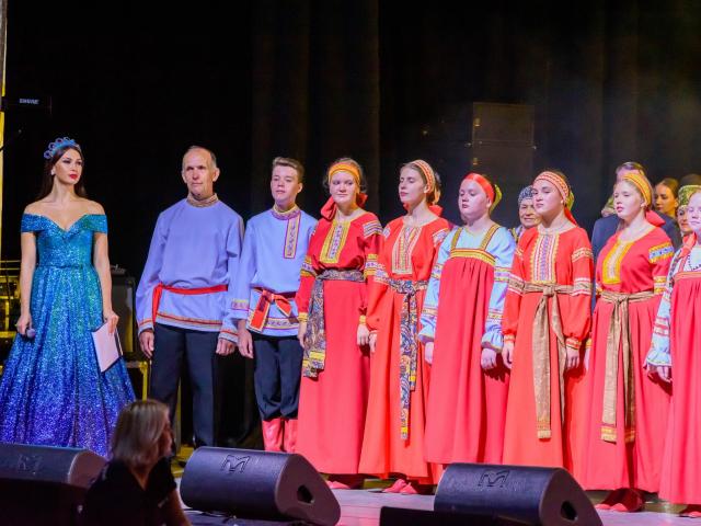 Песни России»