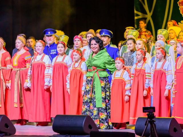 Песни России»