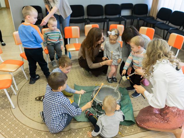 Веселый барабан в гостях у самых маленьких