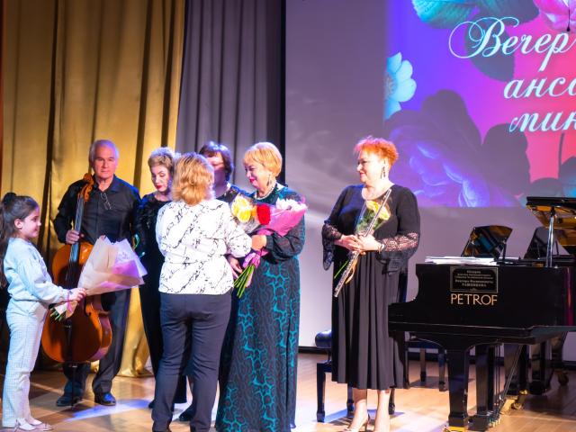 Вечер лирической ансамблевой миниатюры прошел в  Детской школе искусств «Камертон» 