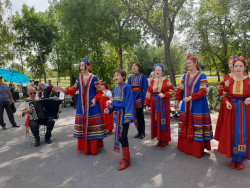 Здравствуй, школьная страна!